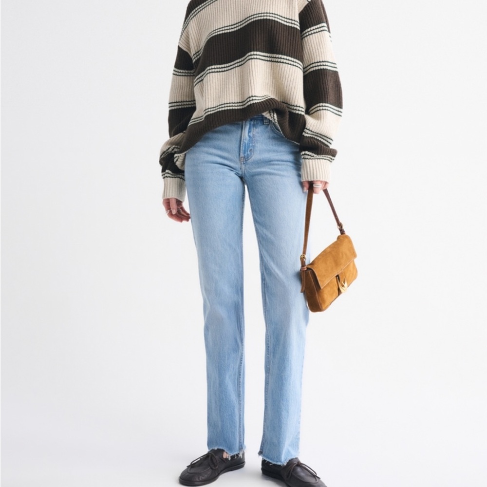 Abercrombie & Fitch The 90s Straight Mid Rise